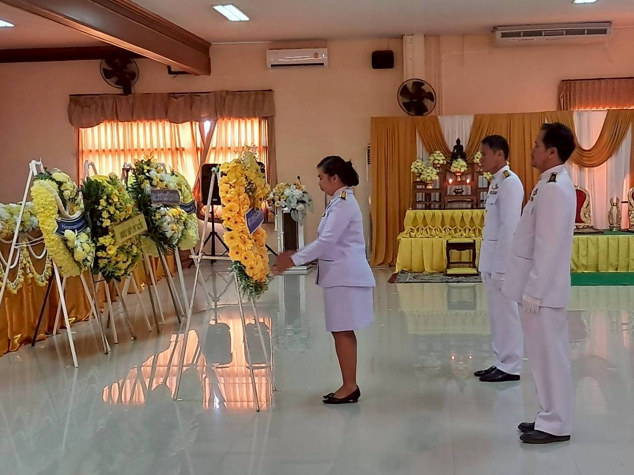 วันนวมินทรมหาราช  พระบาทสมเด็จพระบรมชนกาธิเบศร มหาภูมิพลอดุลยเดชมหาราช บรมนาถบพิตร